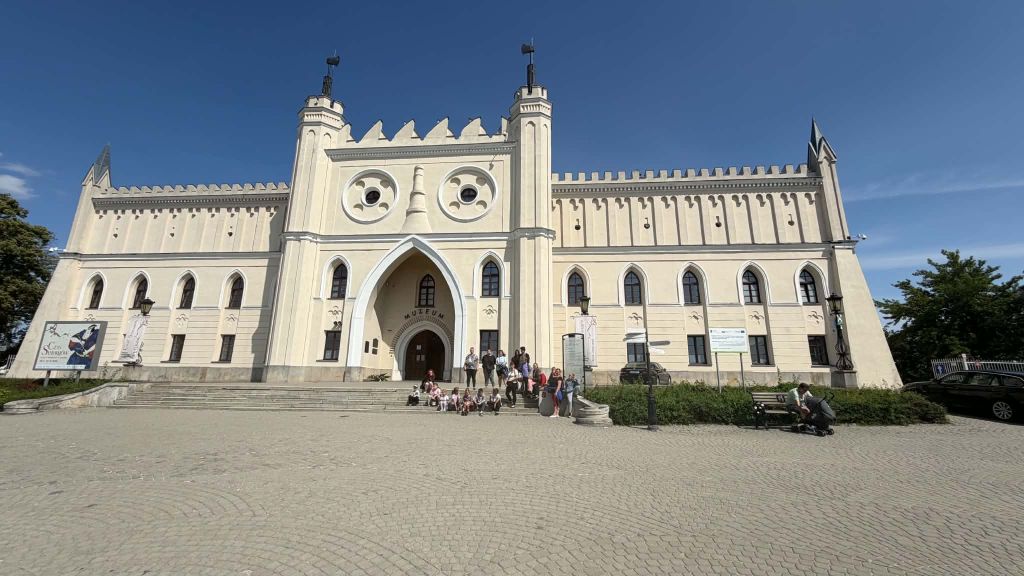 Rodzinny wyjazd do kina na film połączony z krótkim zwiedzaniem lubelskiej starówki